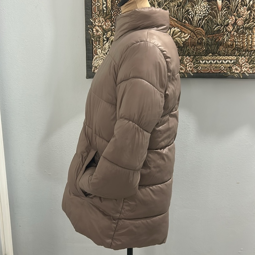 Old Navy‎ Full Zip Puffer Jacket. Size M - Picture 5 of 14
